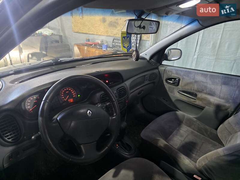 Хэтчбек Renault Megane 2001 в Днепре