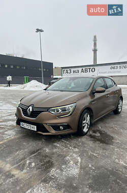Хэтчбек Renault Megane 2016 в Киеве