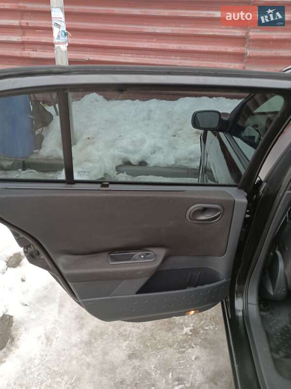 Седан Renault Megane 2005 в Львове