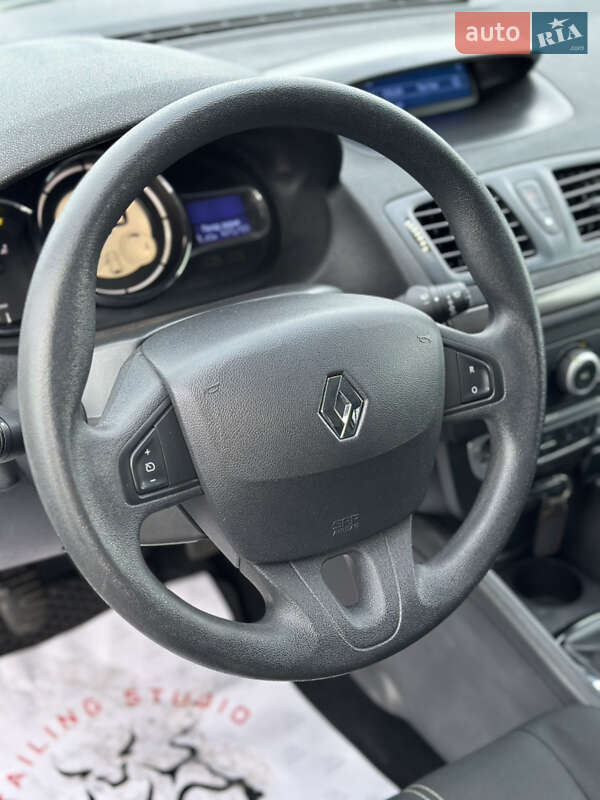 Хэтчбек Renault Megane 2015 в Ровно