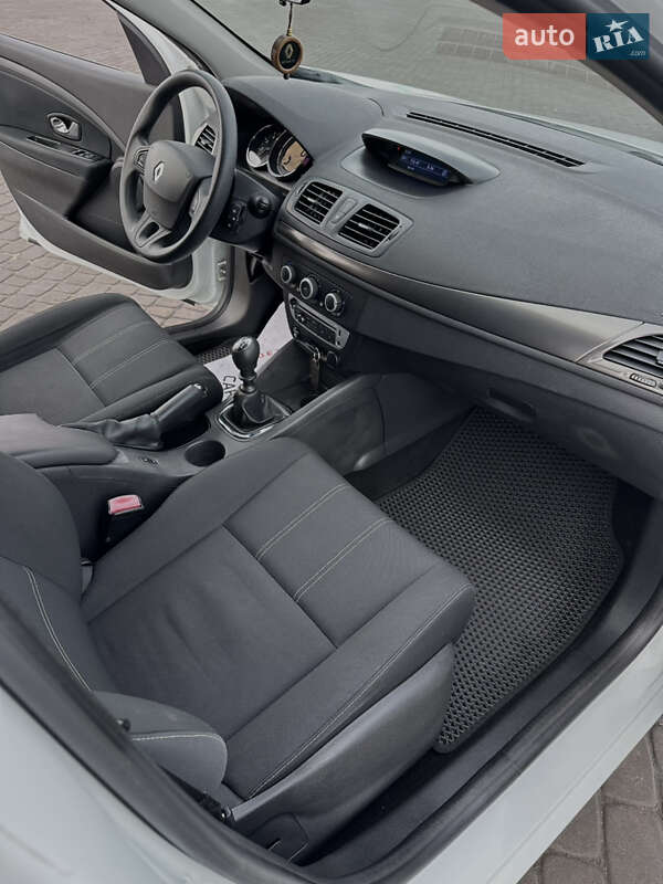 Хэтчбек Renault Megane 2015 в Ровно