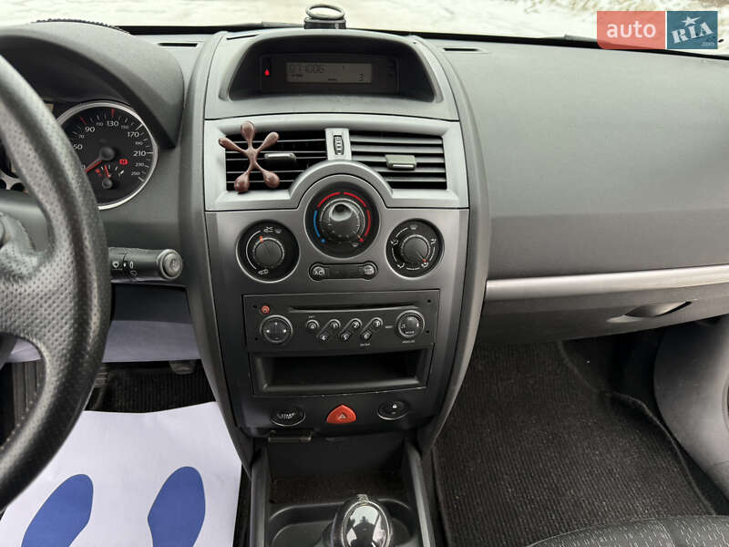 Хэтчбек Renault Megane 2006 в Звягеле фото 23 Хэтчбек Renault Megane 2006 в Звягеле