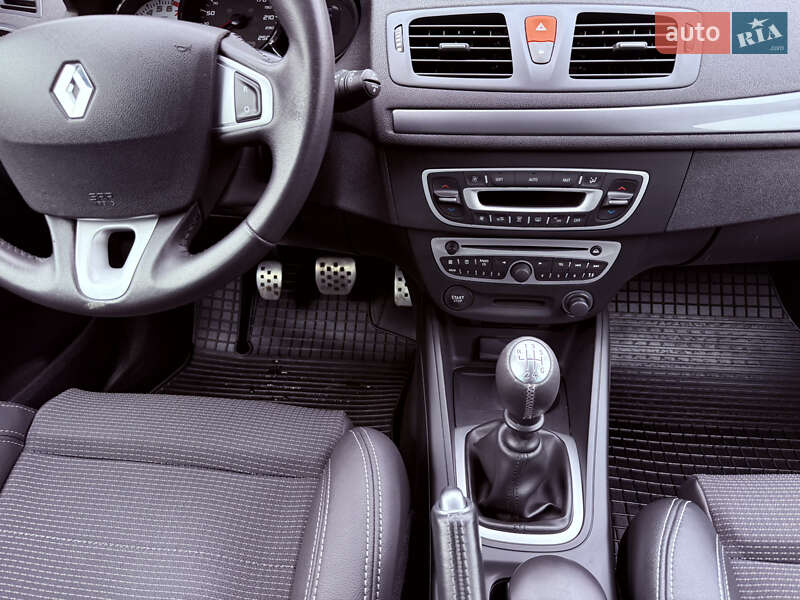 Универсал Renault Megane 2011 в Полтаве фото 26 Универсал Renault Megane 2011 в Полтаве