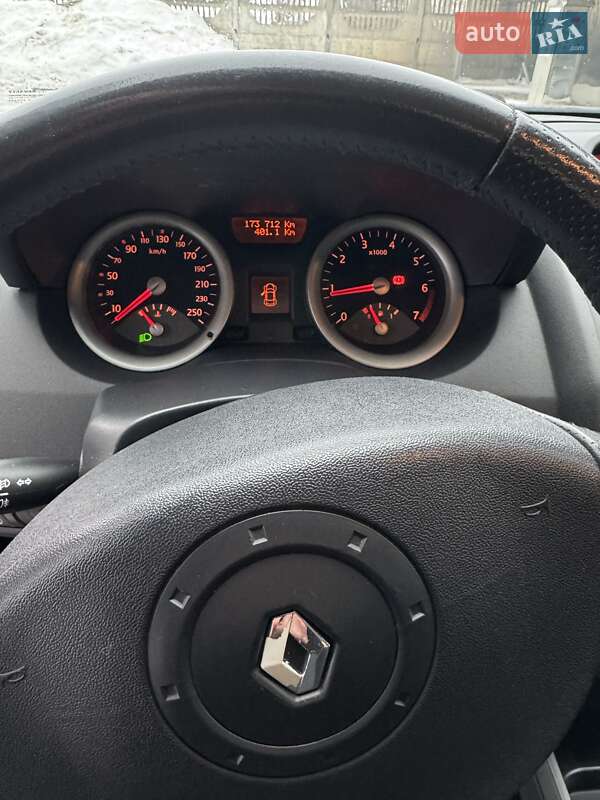 Хэтчбек Renault Megane 2004 в Костополе