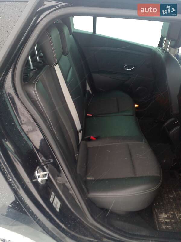 Универсал Renault Megane 2012 в Остроге