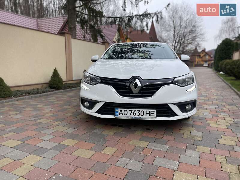 Хэтчбек Renault Megane 2016 в Виноградове фото 7 Хэтчбек Renault Megane 2016 в Виноградове