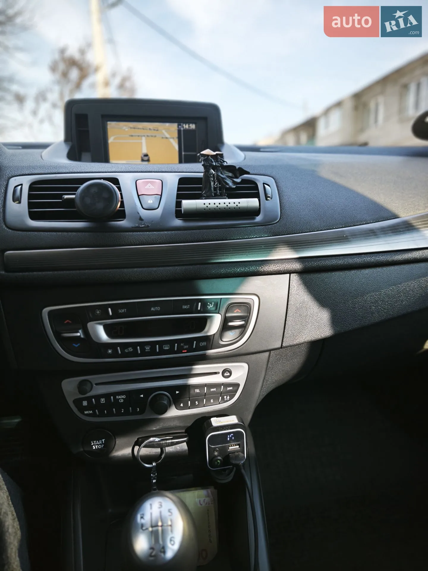 2011 Renault Megane - мініатюра 12