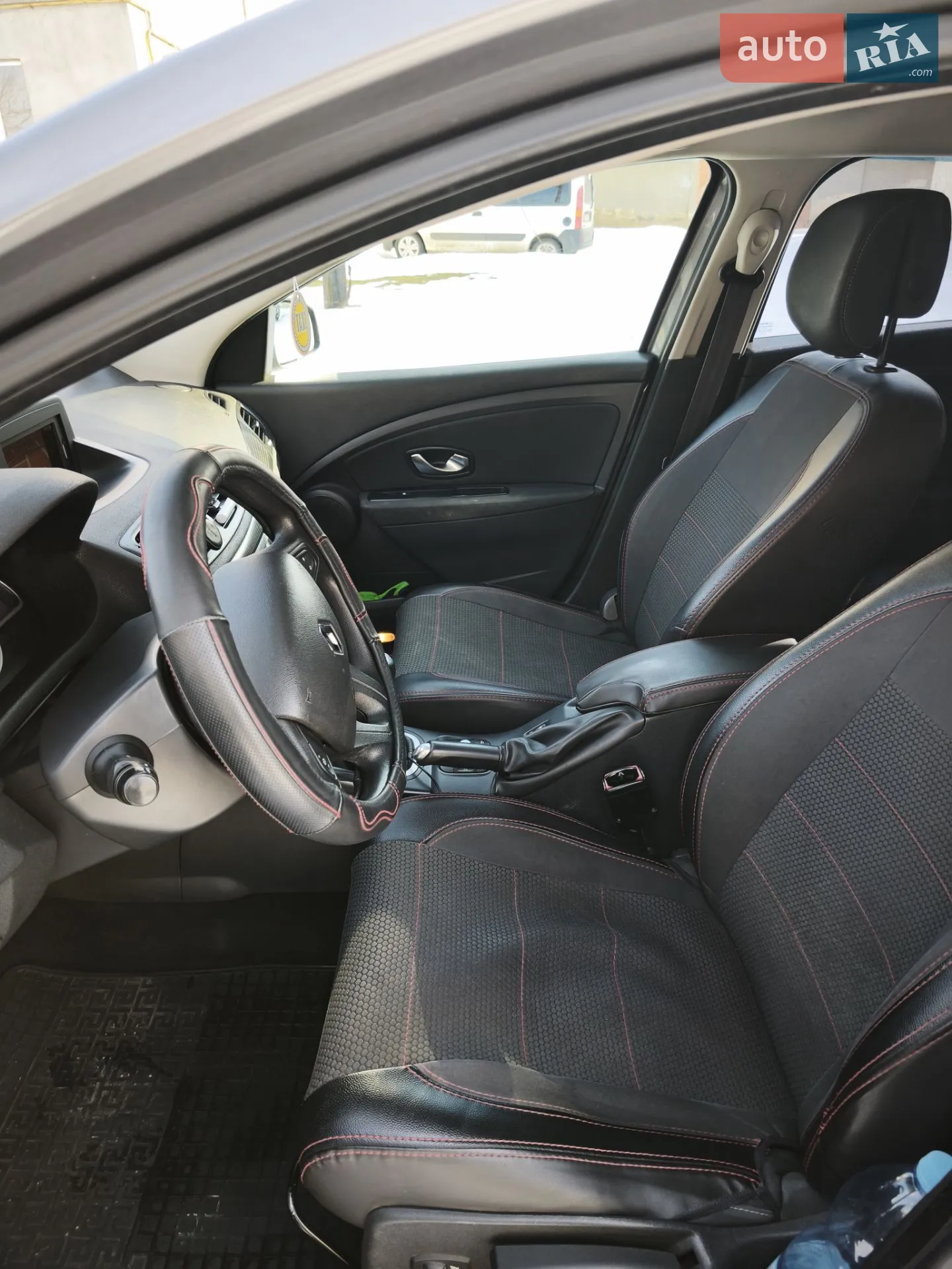 2011 Renault Megane - мініатюра 9