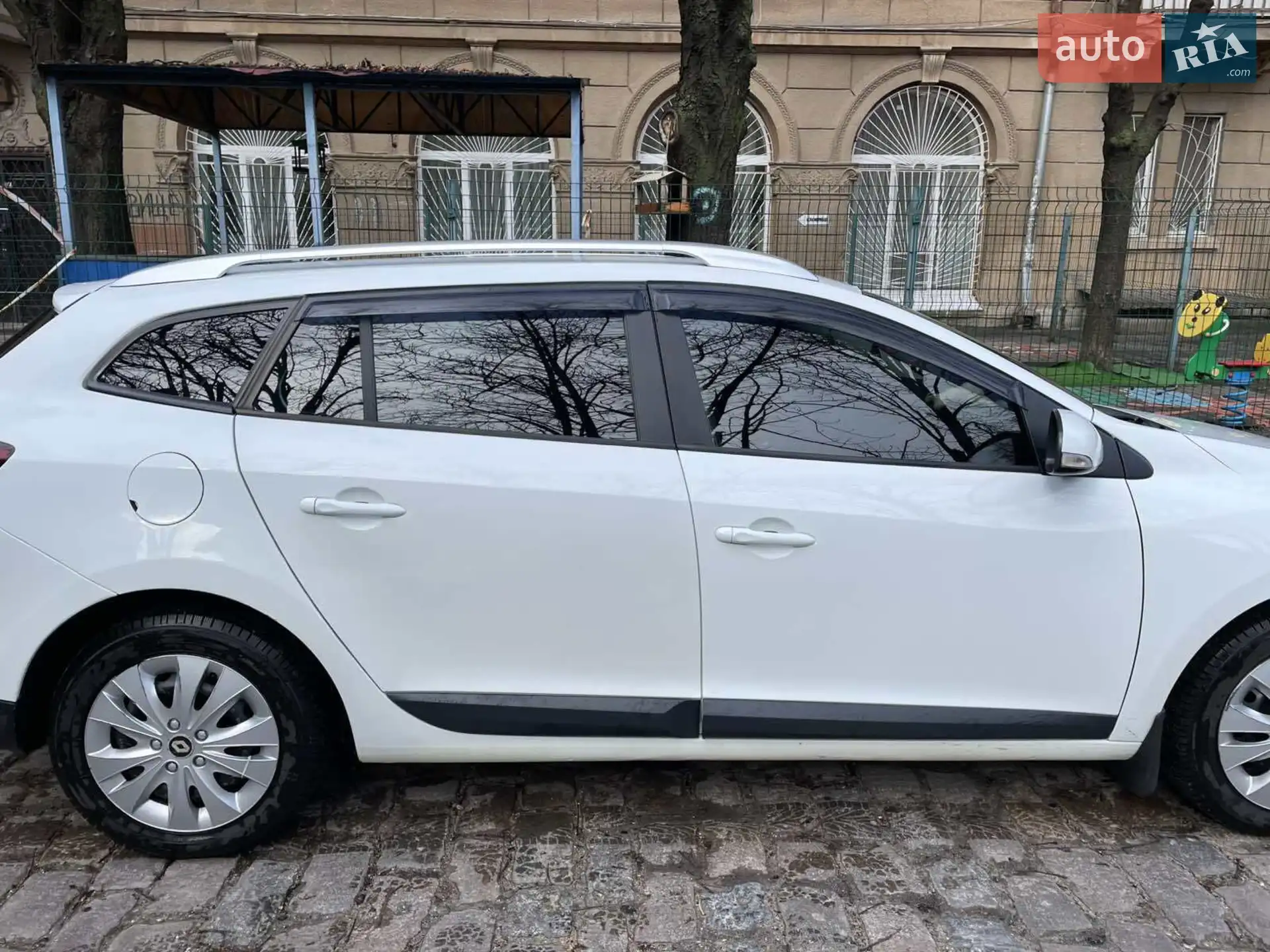 2010 Renault Megane - мініатюра 4