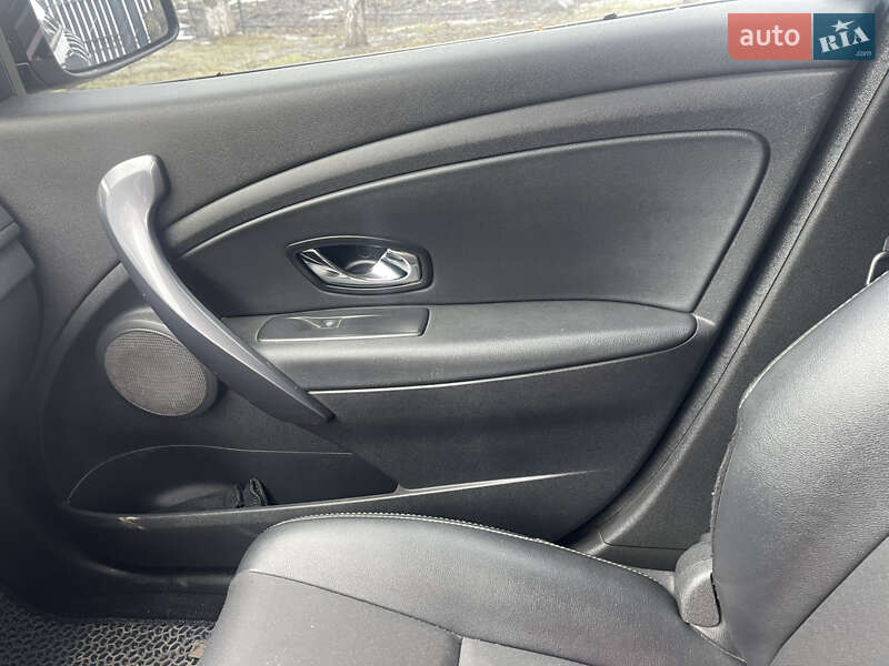 Хэтчбек Renault Megane 2015 в Кропивницком