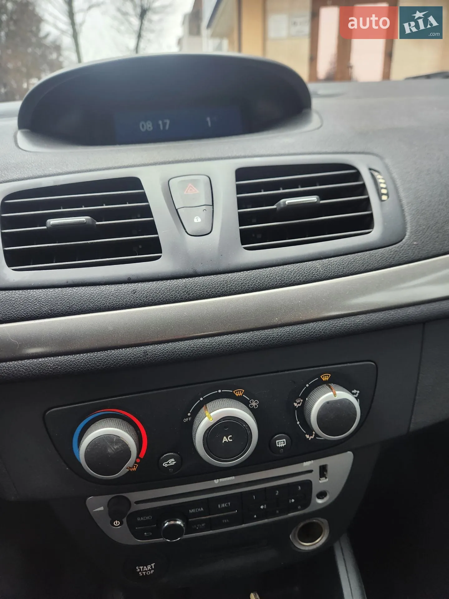 2012 Renault Megane - мініатюра 8
