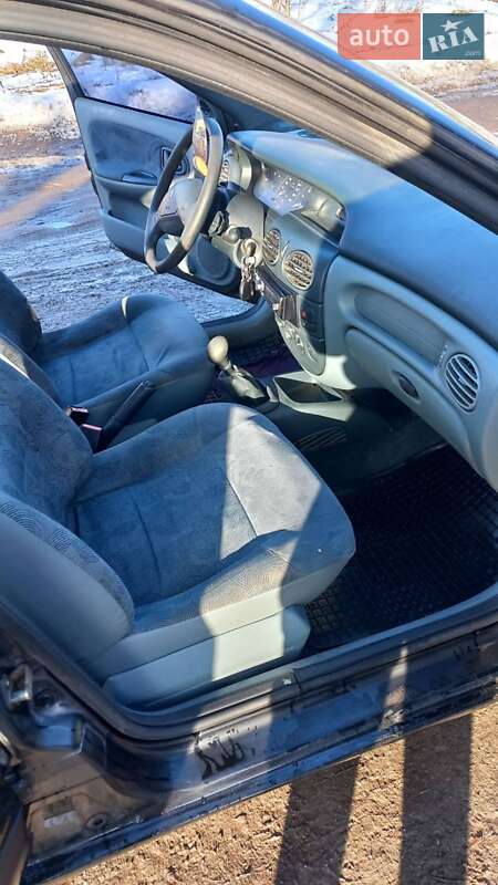 Хэтчбек Renault Megane 1996 в Остроге фото 8 Хэтчбек Renault Megane 1996 в Остроге