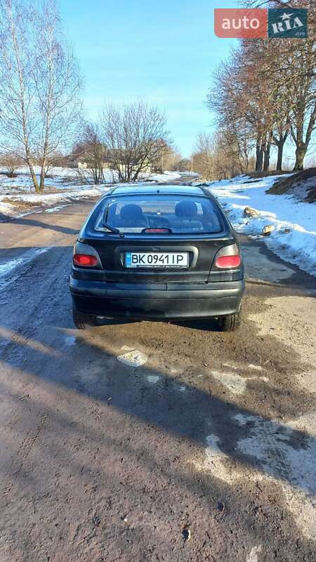 Хэтчбек Renault Megane 1996 в Остроге фото 6 Хэтчбек Renault Megane 1996 в Остроге