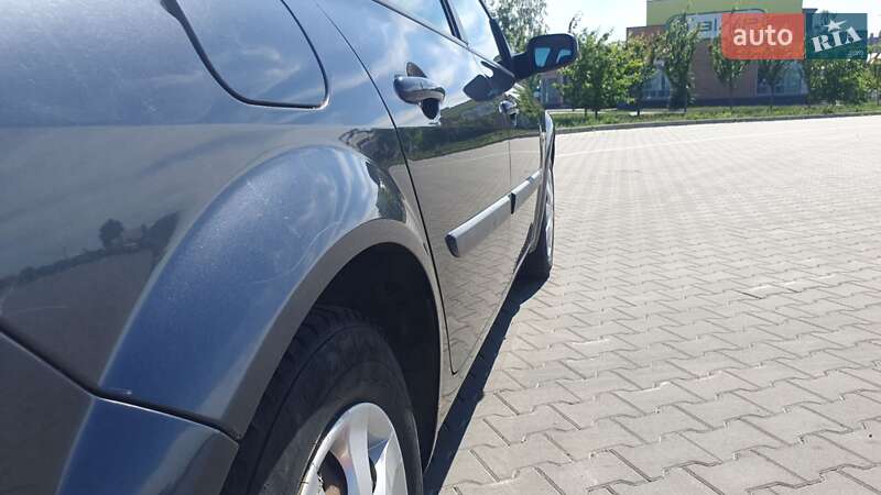 Седан Renault Megane 2004 в Луцке