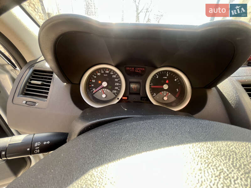 Хэтчбек Renault Megane 2005 в Киеве фото 7 Хэтчбек Renault Megane 2005 в Киеве