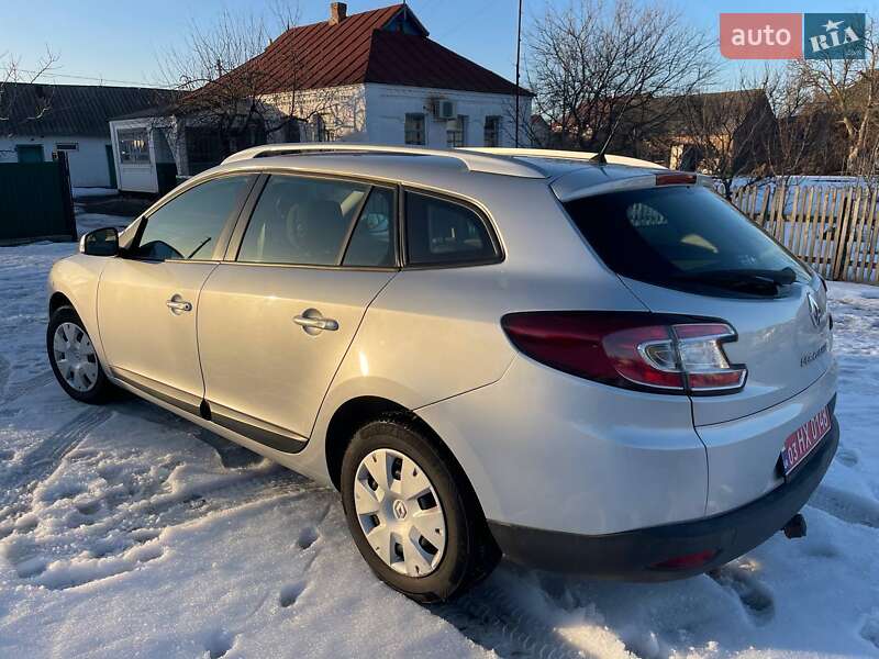 Универсал Renault Megane 2010 в Ракитном фото Универсал Renault Megane 2010 в Ракитном