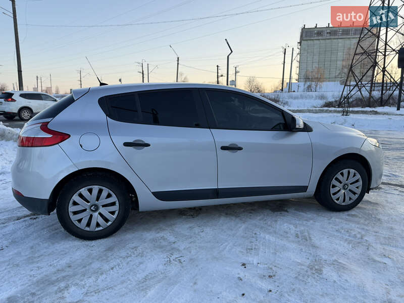 Хэтчбек Renault Megane 2011 в Стрые