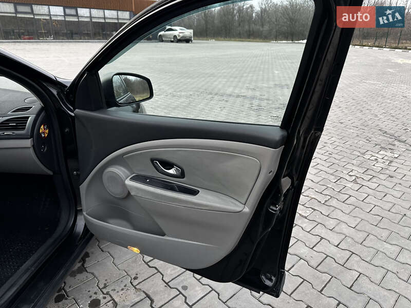 Универсал Renault Megane 2010 в Желтых Водах фото 16 Универсал Renault Megane 2010 в Желтых Водах