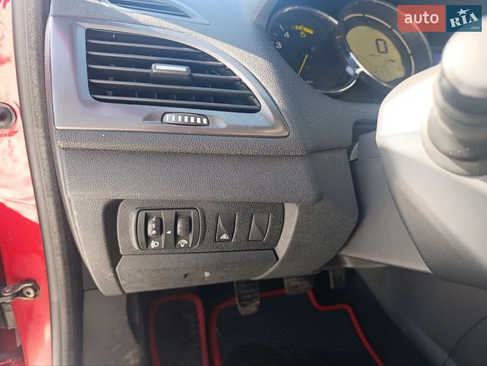 2013 Renault Megane - мініатюра 11