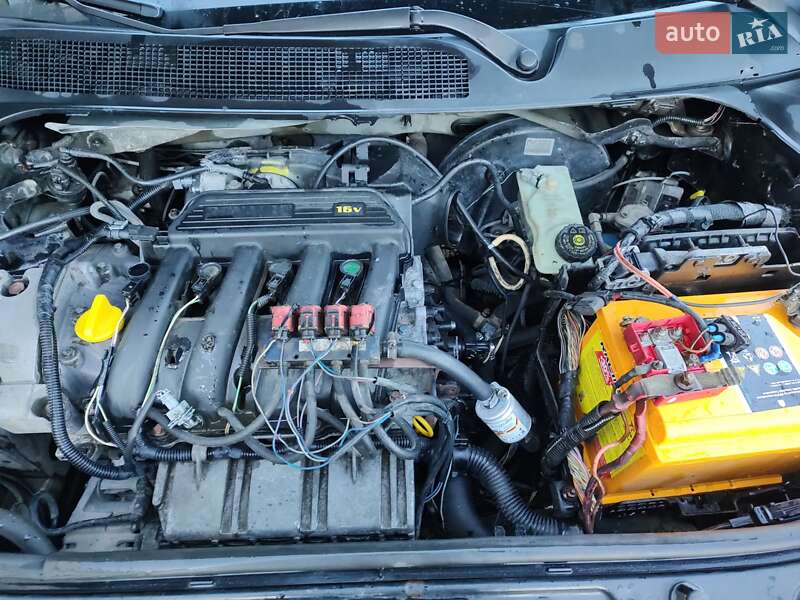 Седан Renault Megane 2006 в Остроге