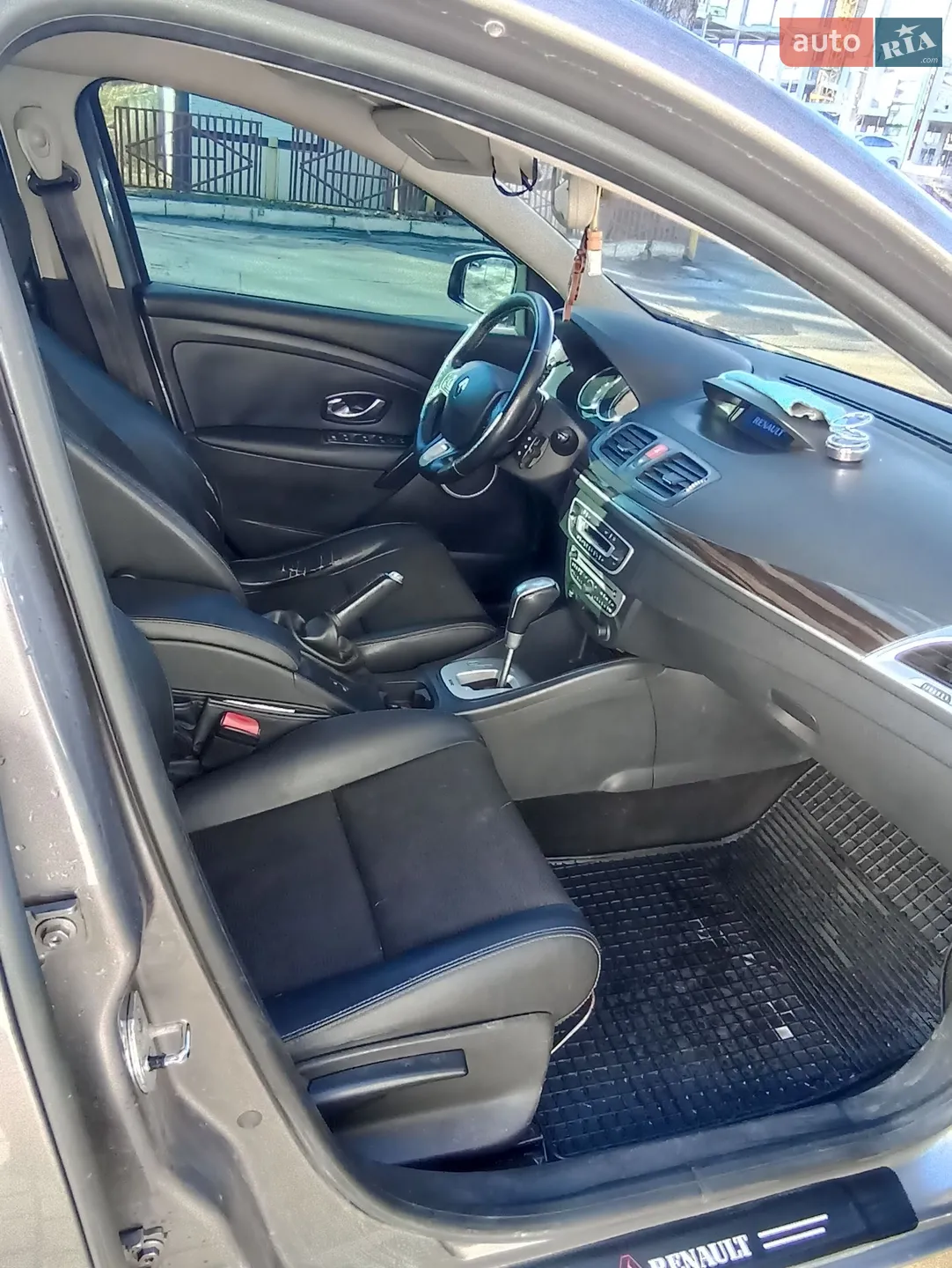 2011 Renault Megane - мініатюра 18