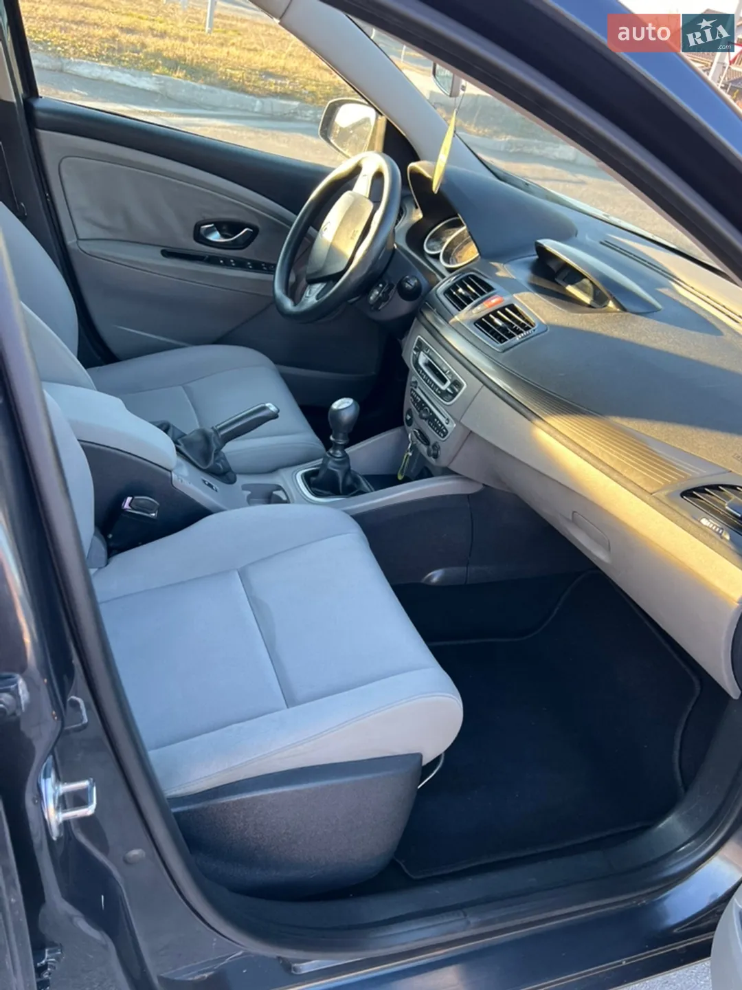 2010 Renault Megane - мініатюра 17