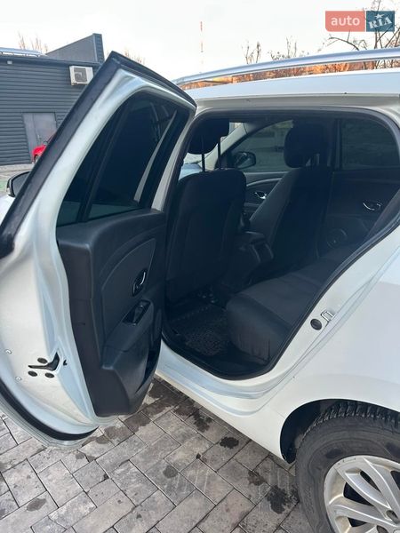 Универсал Renault Megane 2015 в Кривом Роге фото 31 Универсал Renault Megane 2015 в Кривом Роге