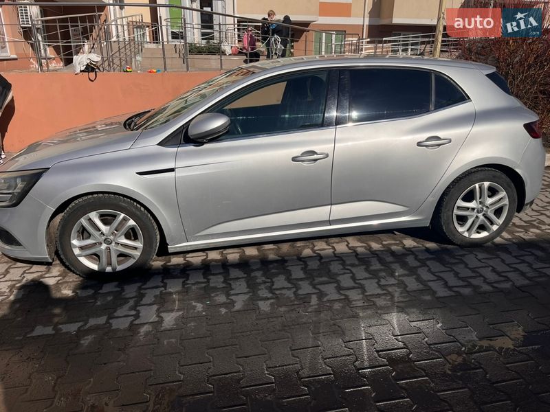 Хэтчбек Renault Megane 2016 в Киеве