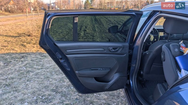 Универсал Renault Megane 2017 в Каменке фото 17 Универсал Renault Megane 2017 в Каменке