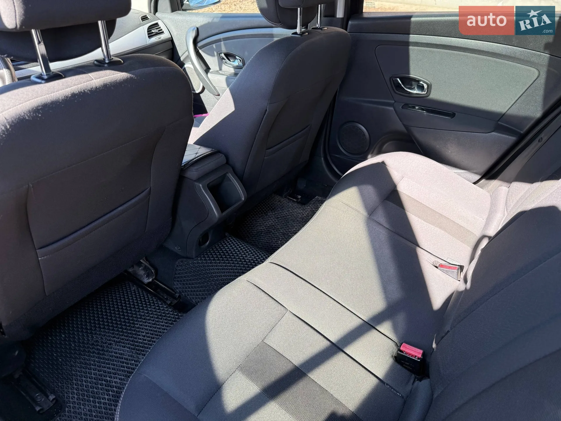 2012 Renault Megane - мініатюра 28