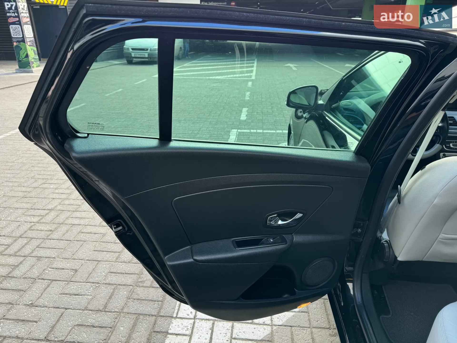 2012 Renault Megane - мініатюра 16
