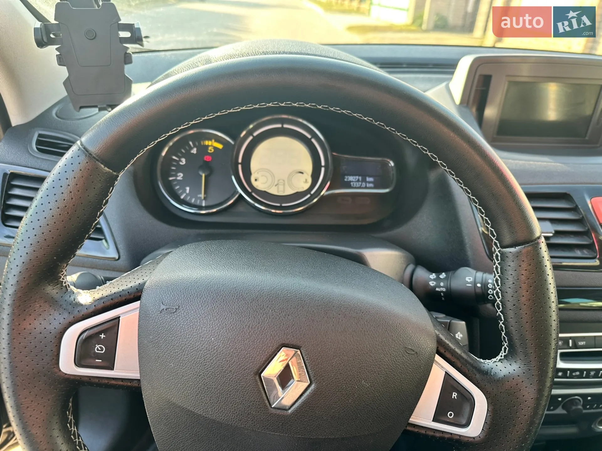 2011 Renault Megane - мініатюра 14