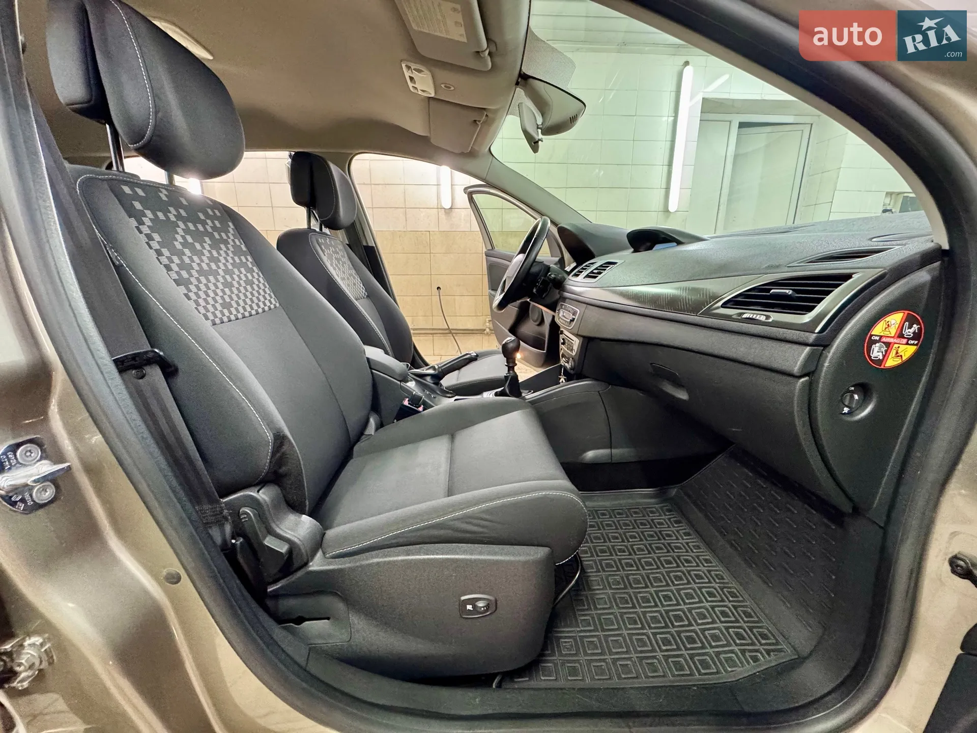 2012 Renault Megane - мініатюра 34