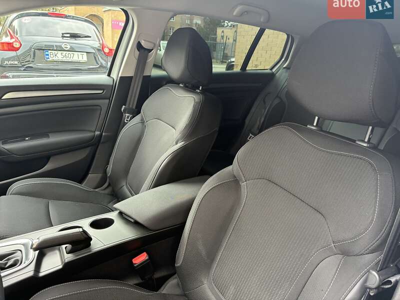 Универсал Renault Megane 2021 в Киеве фото 76 Универсал Renault Megane 2021 в Киеве