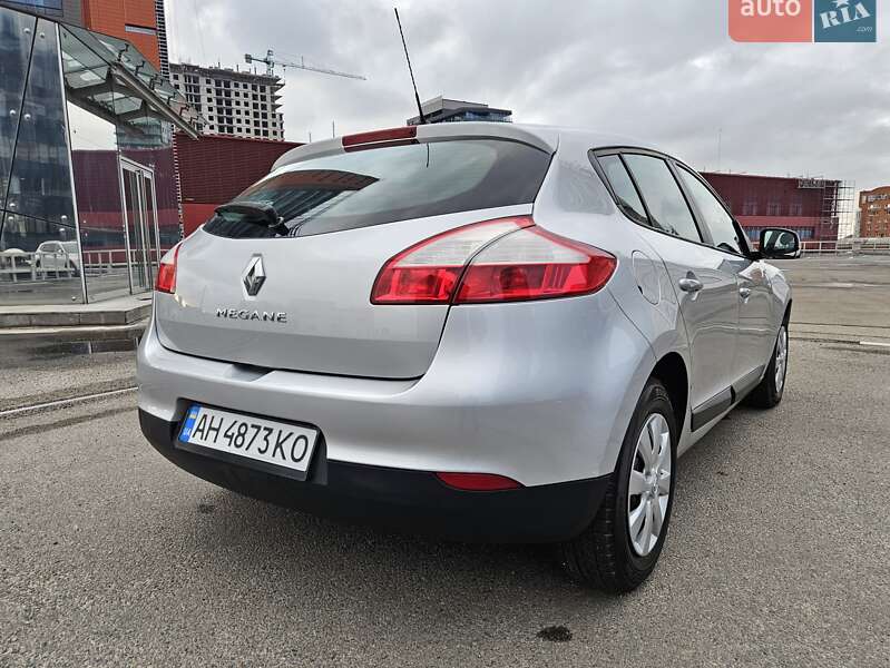 Хэтчбек Renault Megane 2010 в Днепре