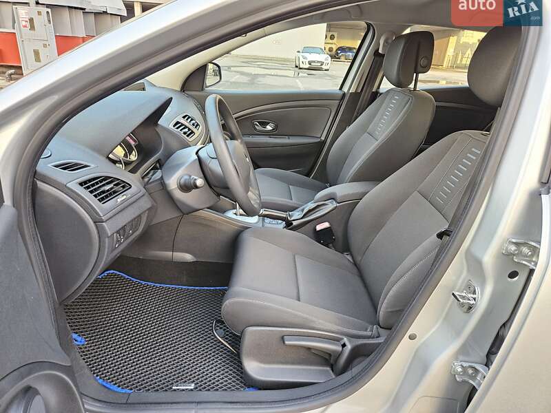 Хэтчбек Renault Megane 2010 в Днепре