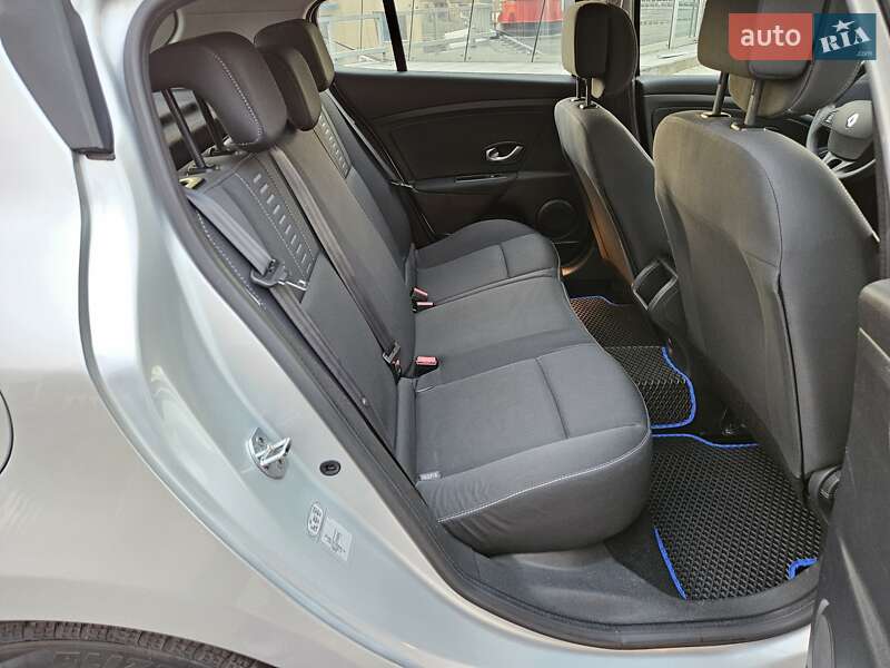 Хэтчбек Renault Megane 2010 в Днепре