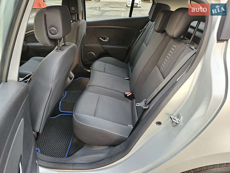 Хэтчбек Renault Megane 2010 в Днепре