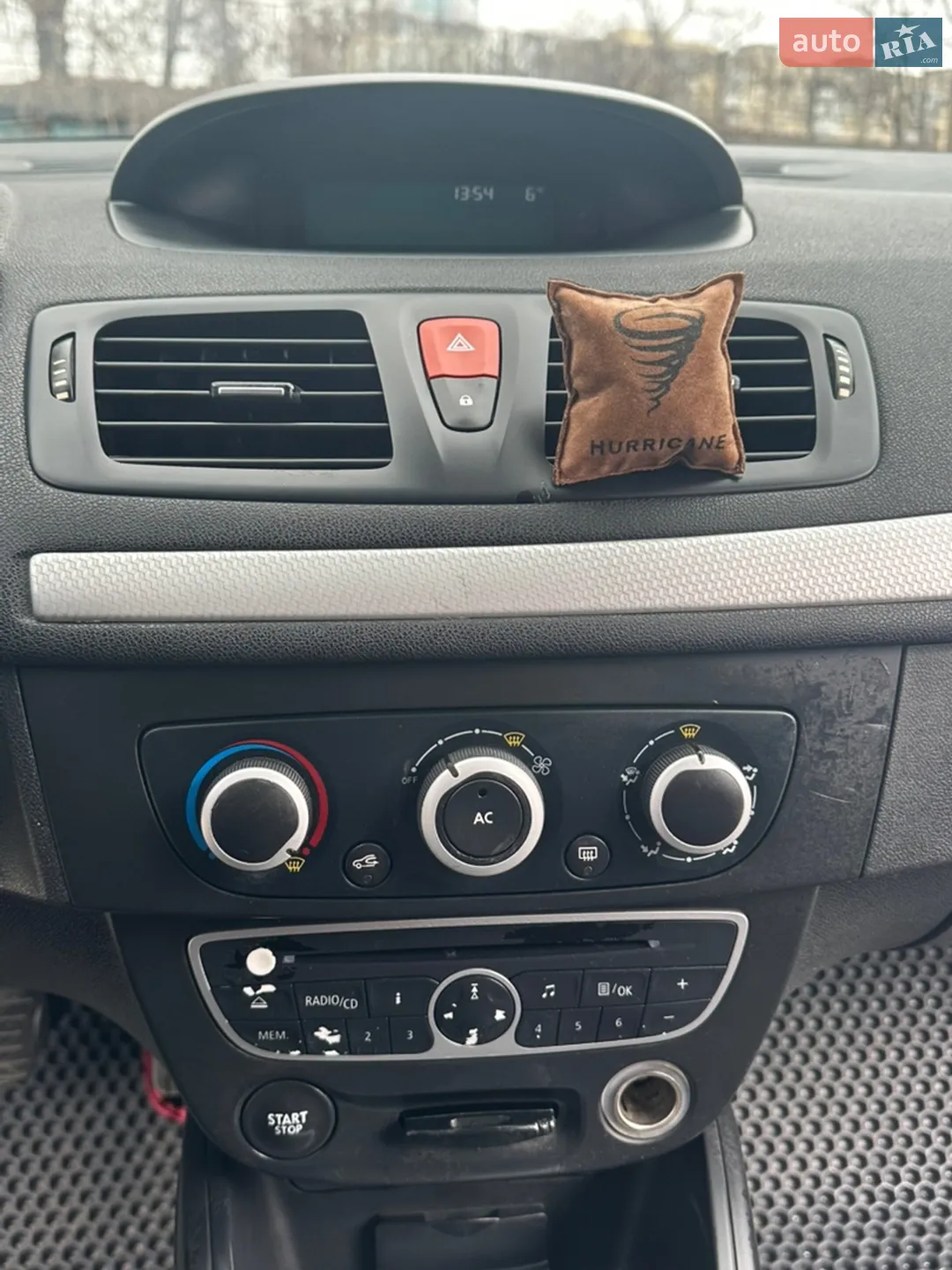 2010 Renault Megane - мініатюра 20