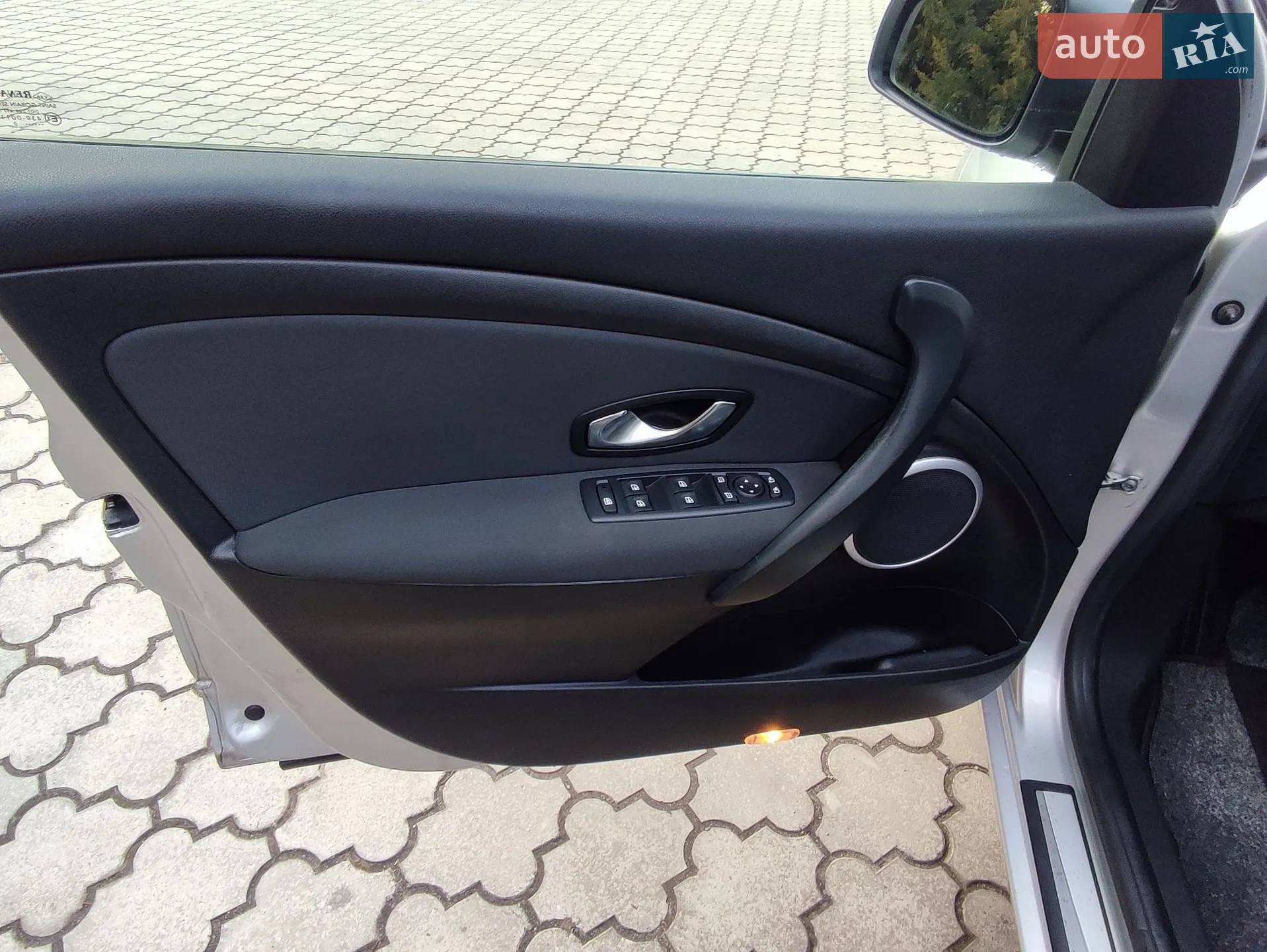 2010 Renault Megane - мініатюра 32