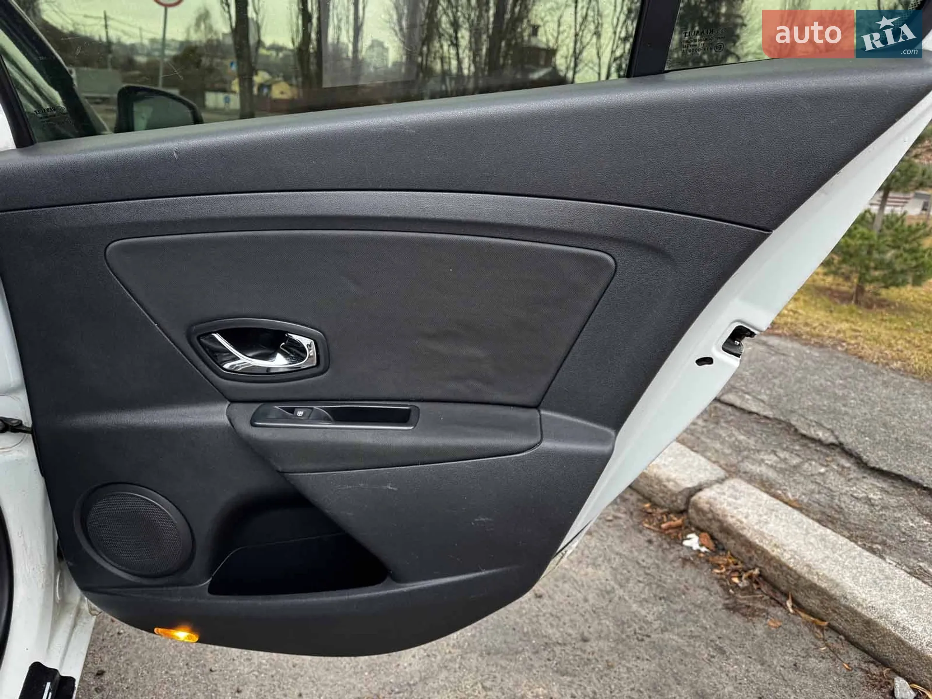 2012 Renault Megane - мініатюра 25