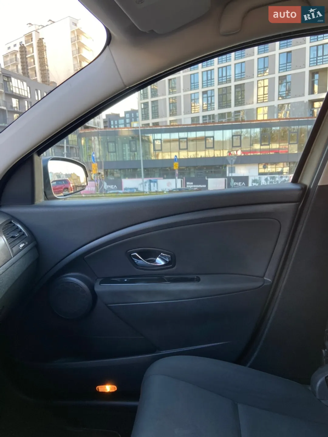 2012 Renault Megane - мініатюра 16