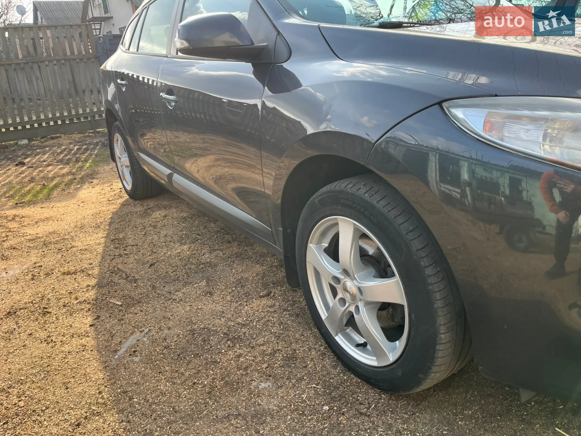 2010 Renault Megane - мініатюра 2