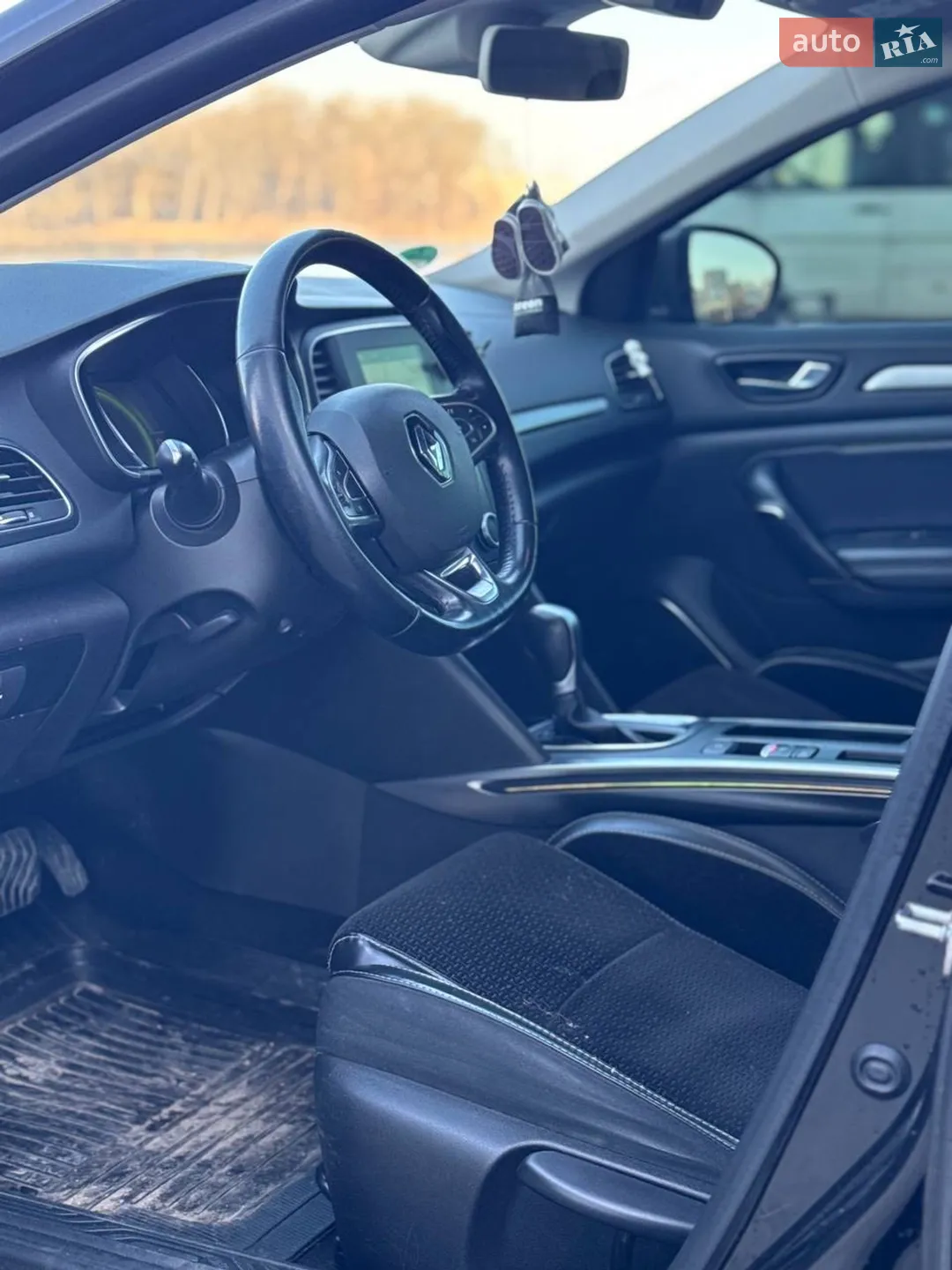 2017 Renault Megane - мініатюра 25