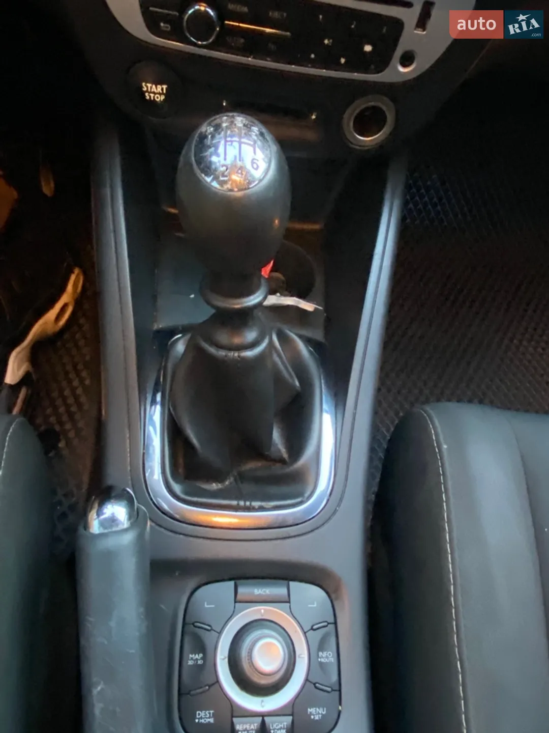 2012 Renault Megane - мініатюра 24