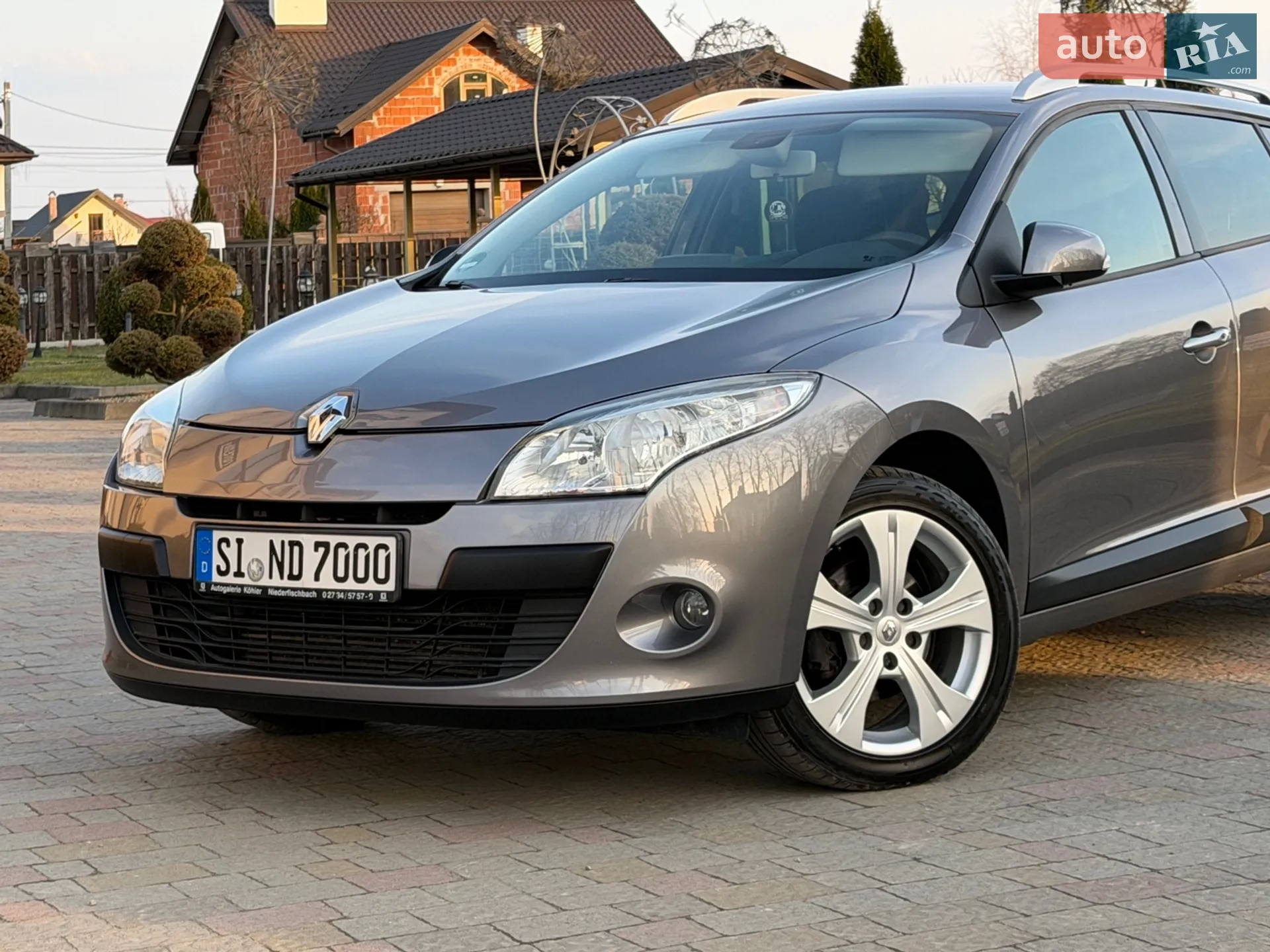 2010 Renault Megane - мініатюра 6