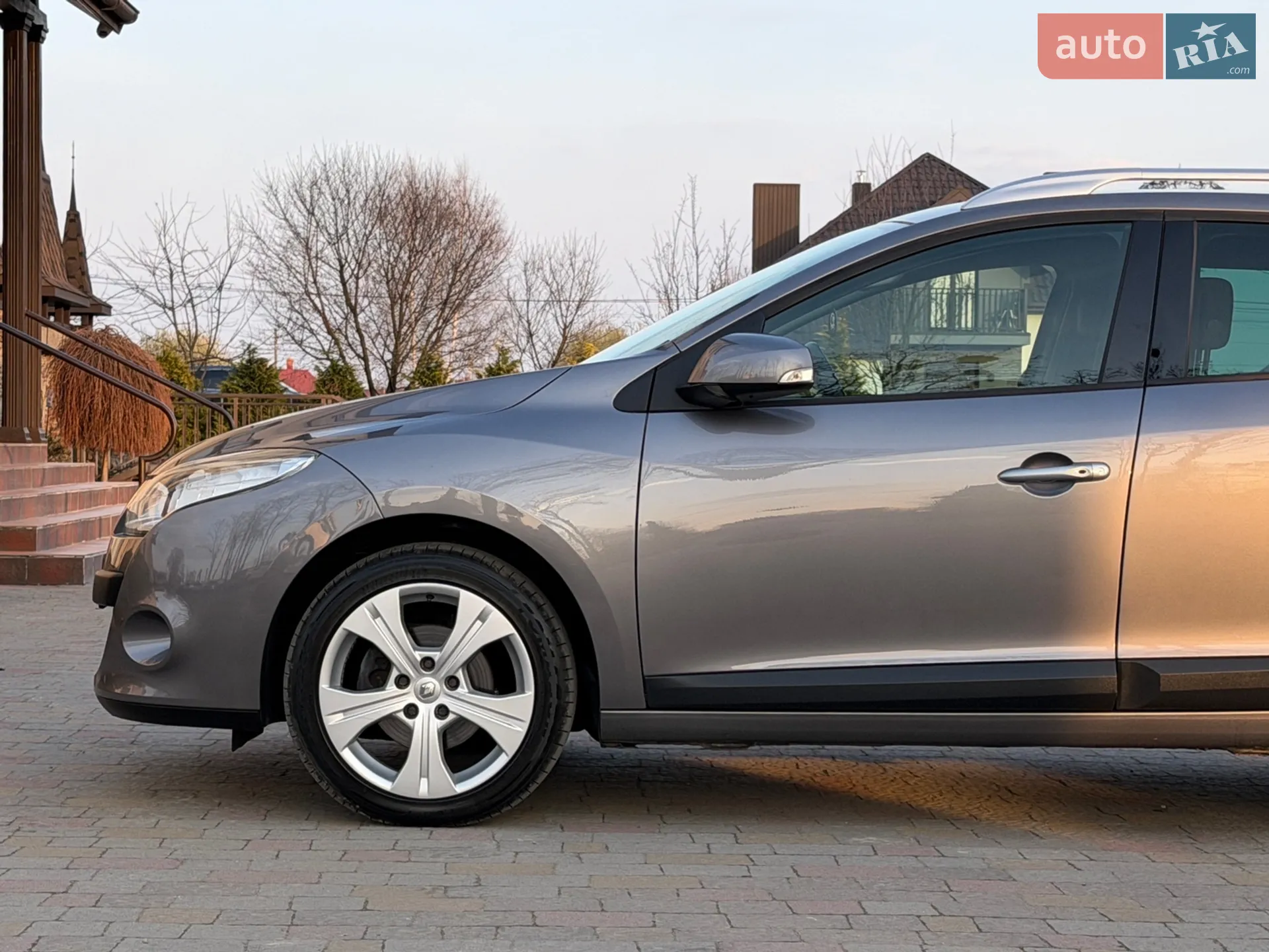 2010 Renault Megane - мініатюра 11
