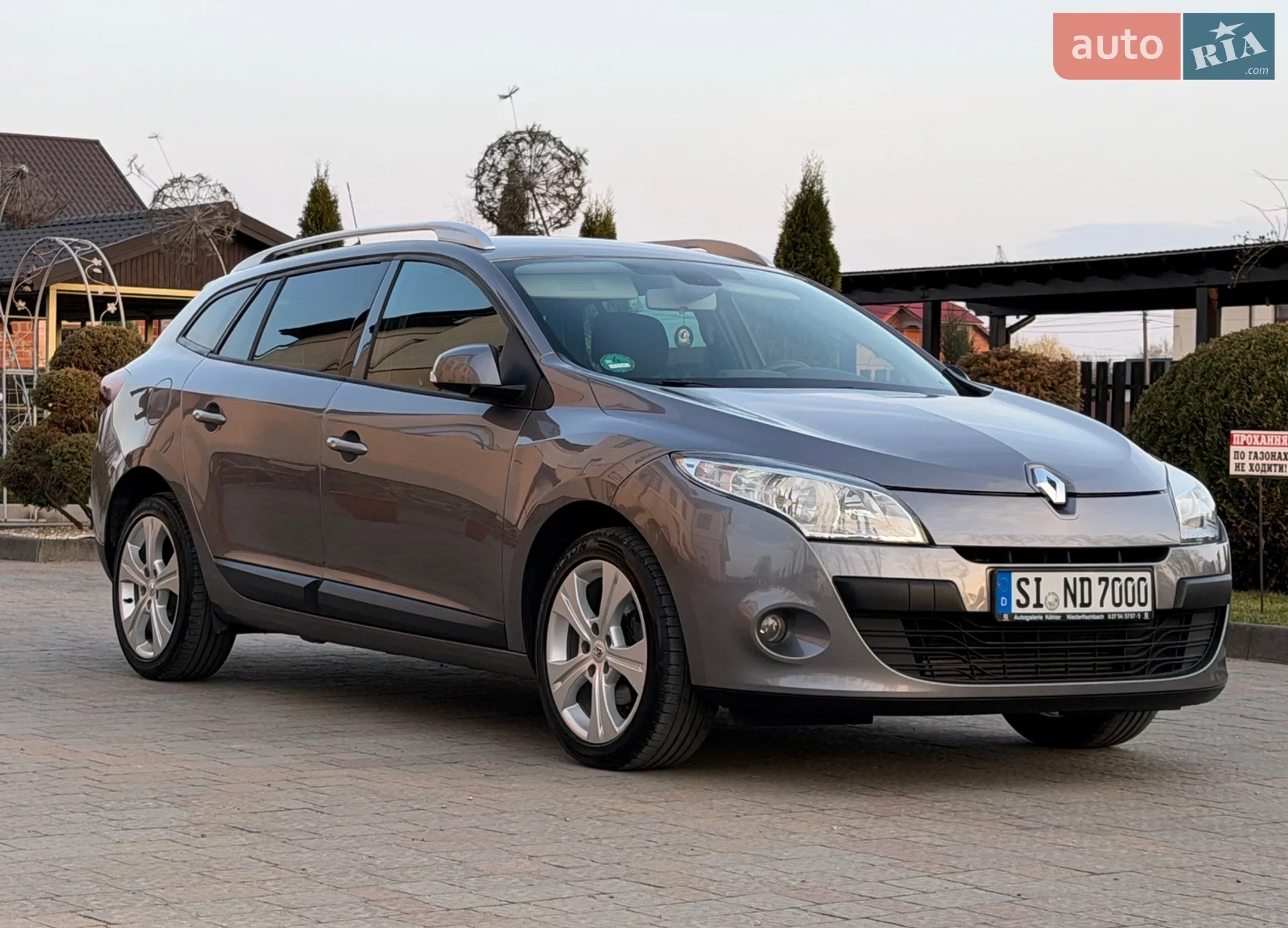 2010 Renault Megane - мініатюра 36