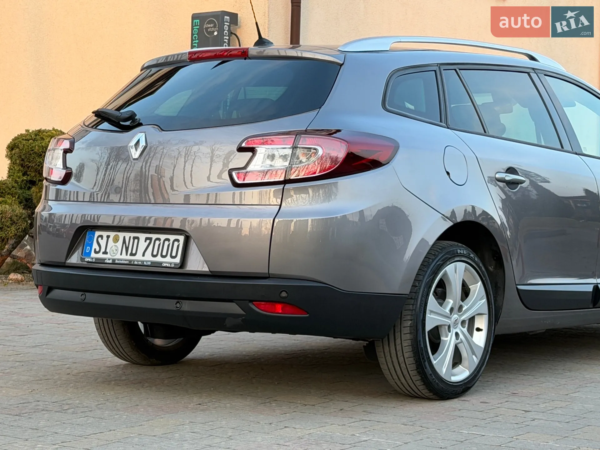 2010 Renault Megane - мініатюра 44