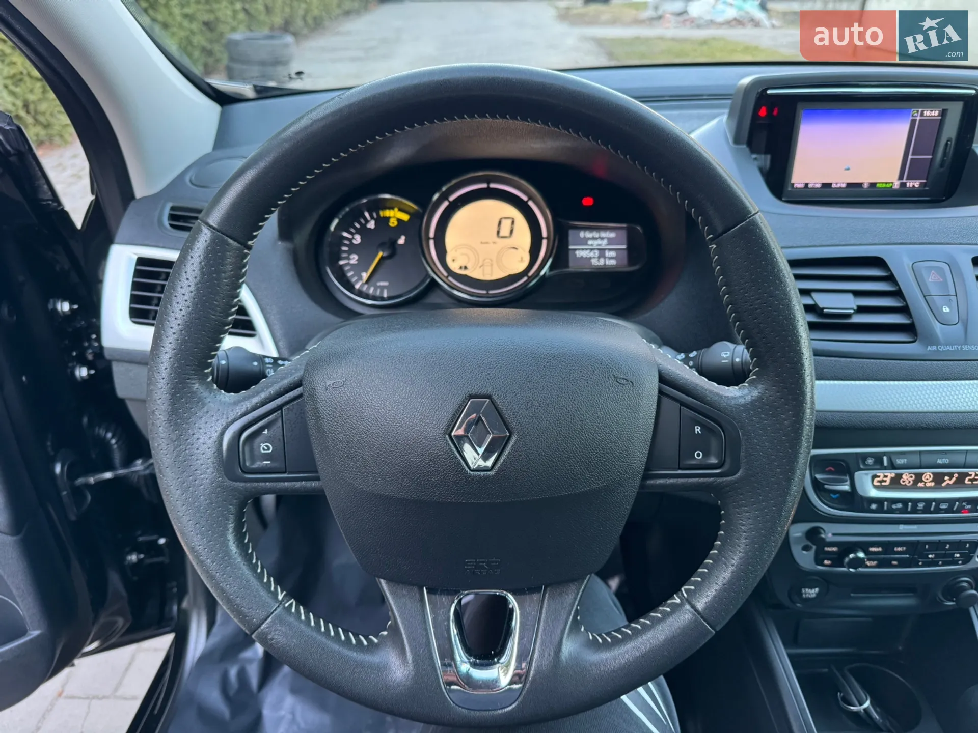2012 Renault Megane - мініатюра 28